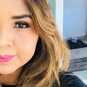 Meet your Posher, Elena maria